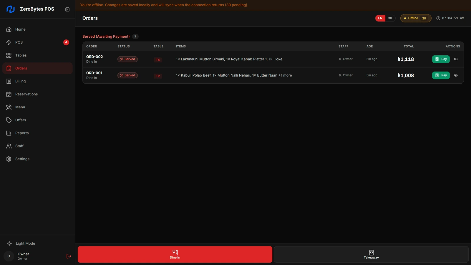 Orders screen listing served orders awaiting payment, with table, items, staff, age and total